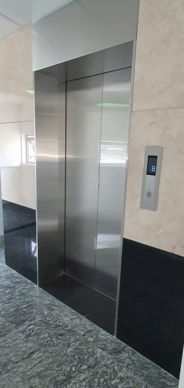 Tôi chủ nhà cho thuê nhà mới, căn góc, 94m2_ 5T; vỉa hè, Đào Tấn-31 Tr - Ảnh 1